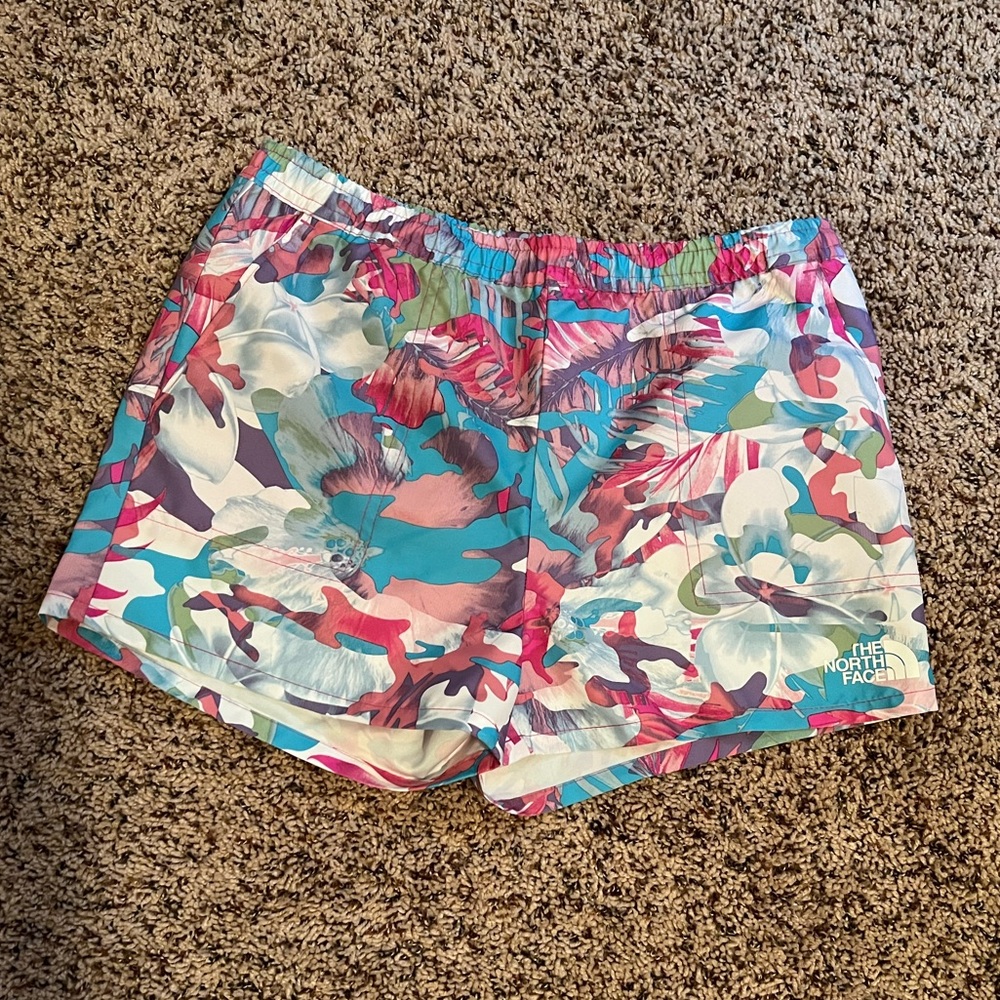 NWT Girls The North Face Shorts
